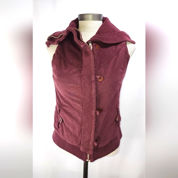 Citizens Of Humanity Jackets & Blazers - Citizens of Humanity women's maroon vest size small